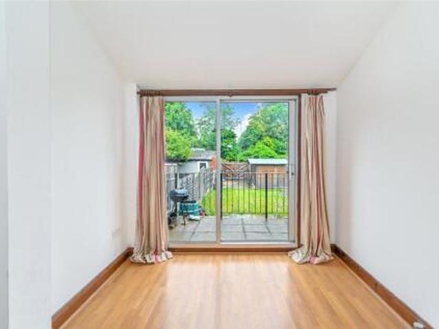 Room for rent in London Borough of Redbridge, Greater London