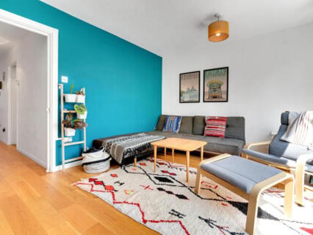 Room for rent in Hyde Village, Greater London