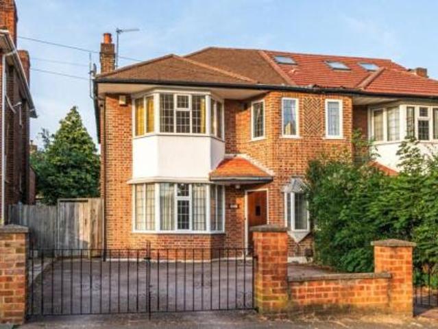 Room for rent in London Borough of Barnet, Greater London