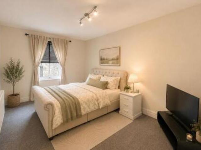 Room for rent in Town Head, Leeds