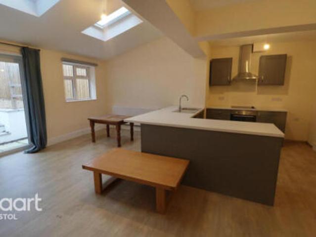Room for rent in Colston Estate, Bristol