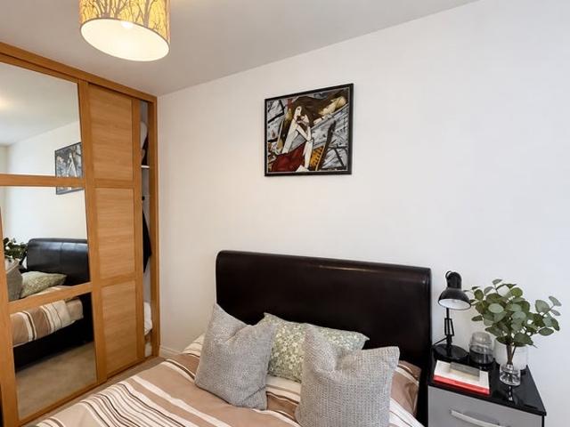 Room for rent in Park Central, Birmingham