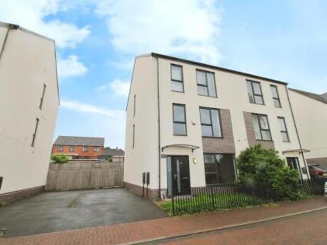 Room for rent in Southey, Sheffield