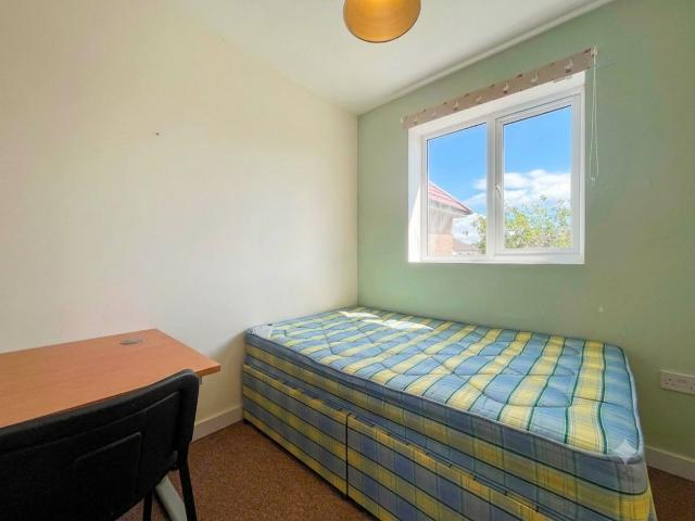Room for rent in Northville, Filton