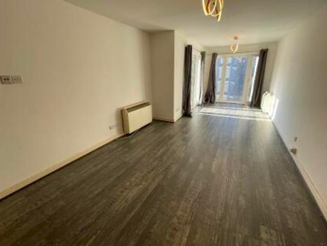 Room for rent in Park Central, Birmingham