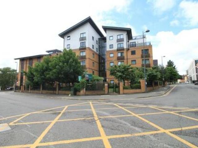 Room for rent in Park Central, Birmingham