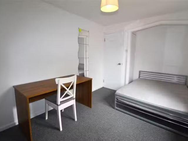 House for rent in Clifton Village, Feckenham
