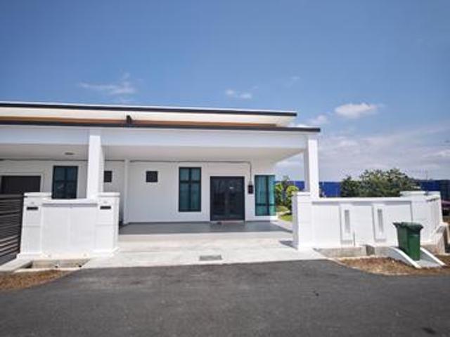 Residential House for sale in Malaka