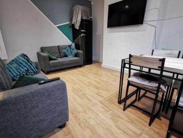 Room for rent in Burley, Leeds