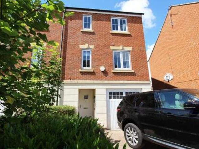 Room for rent in Queens Park, Bedford