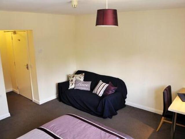 Room for rent in St. Peters Quarter, Derby