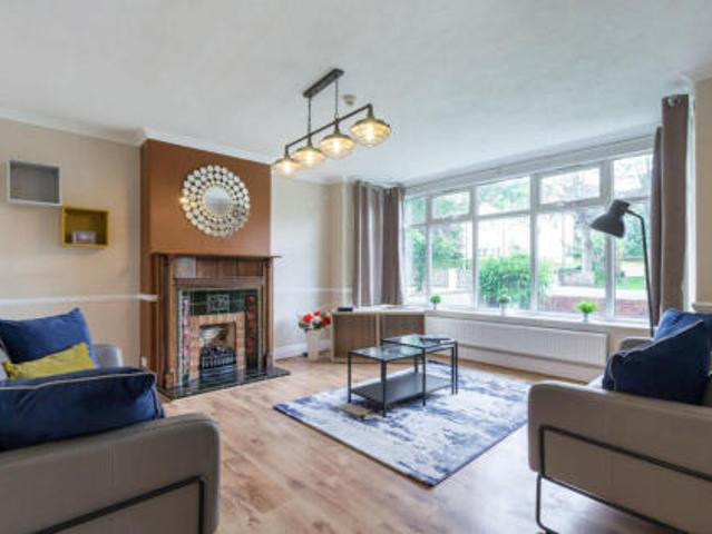 Room for rent in Burley, Leeds