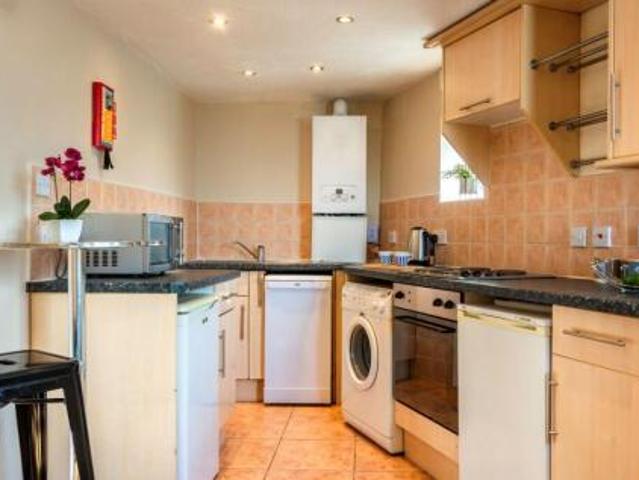 Room for rent in Hyde Park, Leeds