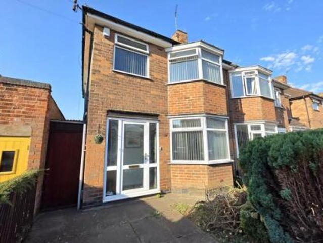 Room for rent in Stocking Farm, Leicester
