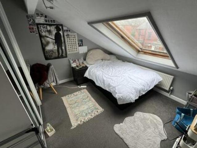 Room for rent in Hyde Park, Leeds