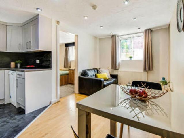 Room for rent in Hyde Park, Leeds