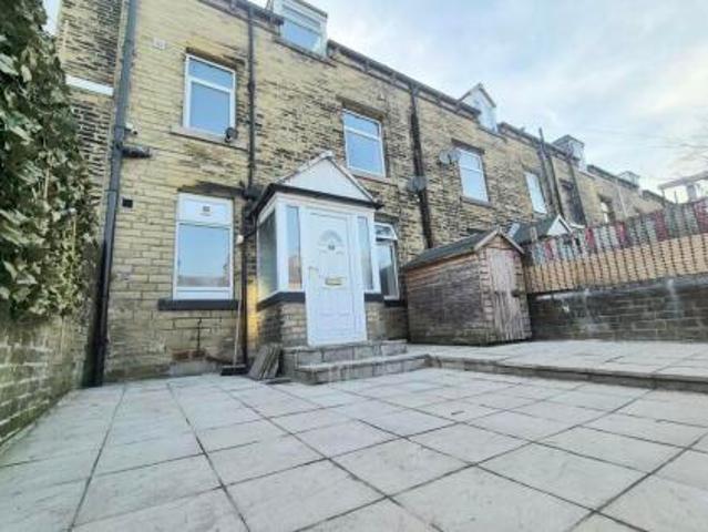 Room for rent in Bell Hall, Calderdale