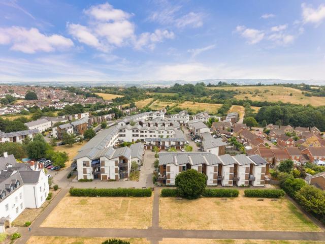 Room for rent in Hanham Hall, Kingswood
