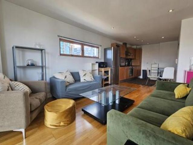 Room for rent in Steander, Leeds