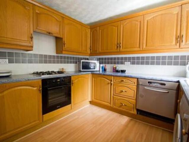 Room for rent in Charing Cross, Leeds