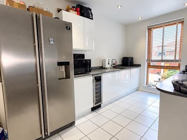 Room for rent in Park Central, Birmingham