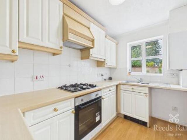 Room for rent in Oulton, Leeds