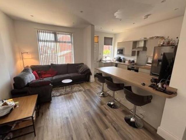 Room for rent in Austhorpe, Leeds
