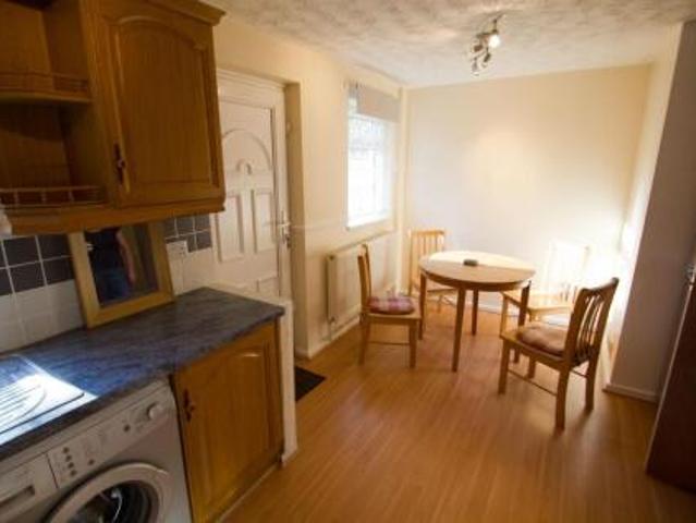 Room for rent in Charing Cross, Leeds