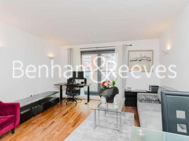 Apartment for rent in New Providence Wharf, Greater London
