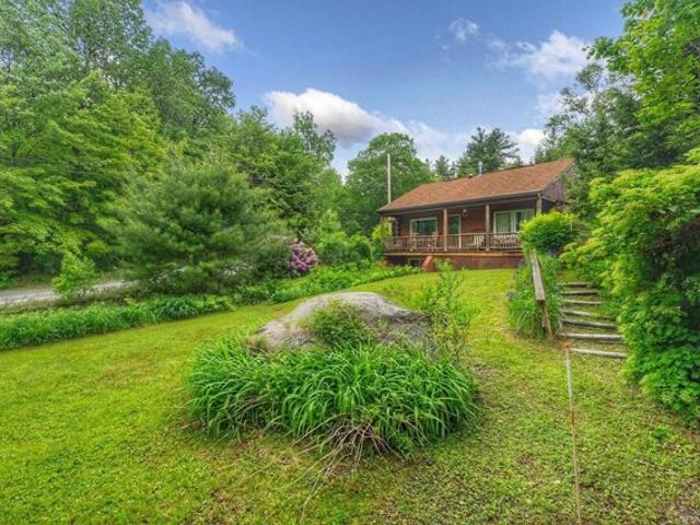 House for sale in Sunapee