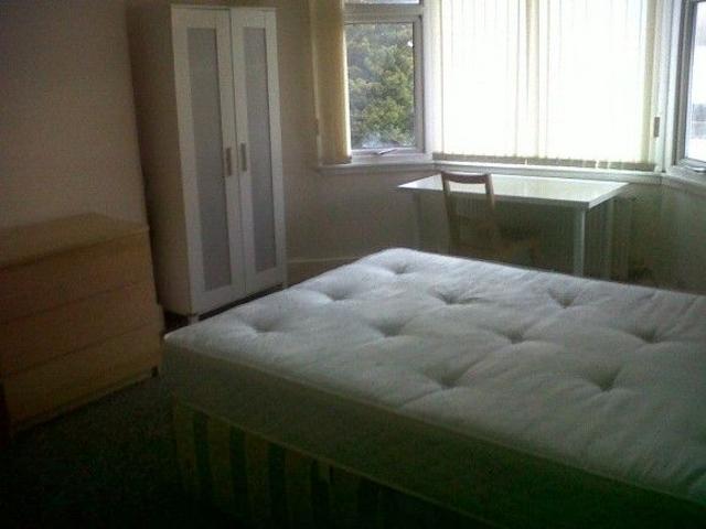 Room for rent in Grove Hill, Normanby
