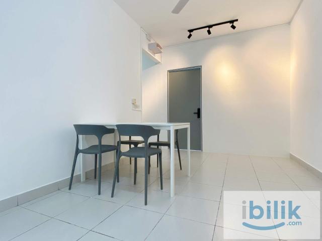 Room for rent in Petaling, Alam Impian