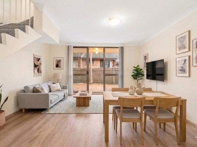 Townhouse for rent in Willoughby, New South Wales