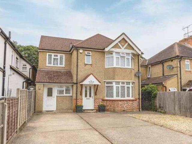House for sale in Ascot