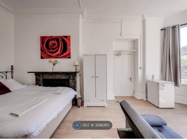Studio for rent in Chatham