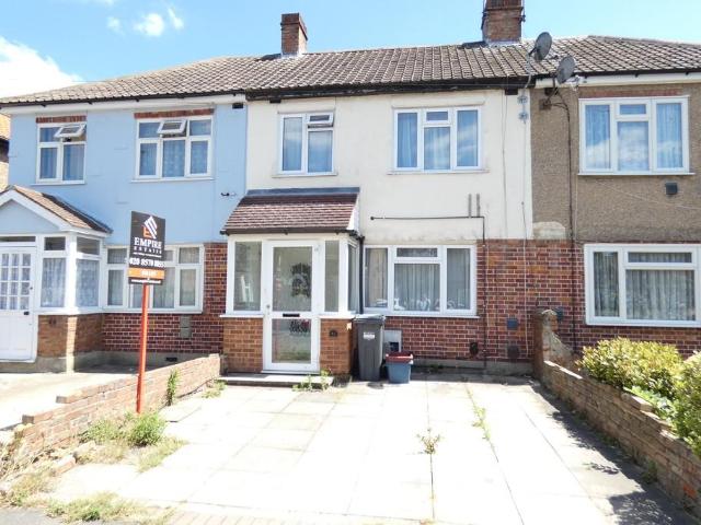 House for rent in New Bedfont, Greater London