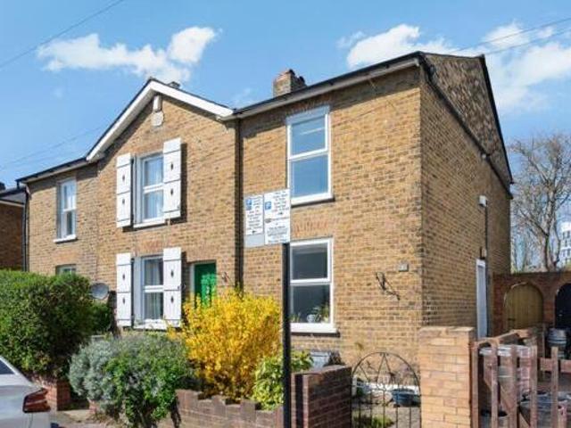 House for sale in Brentford End, Greater London