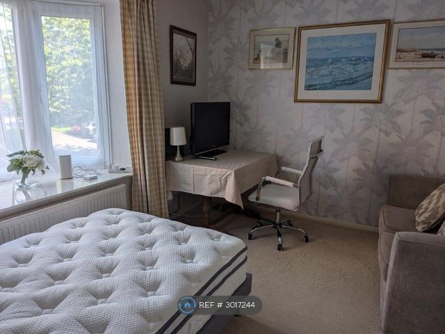 Room for rent in Calderstones