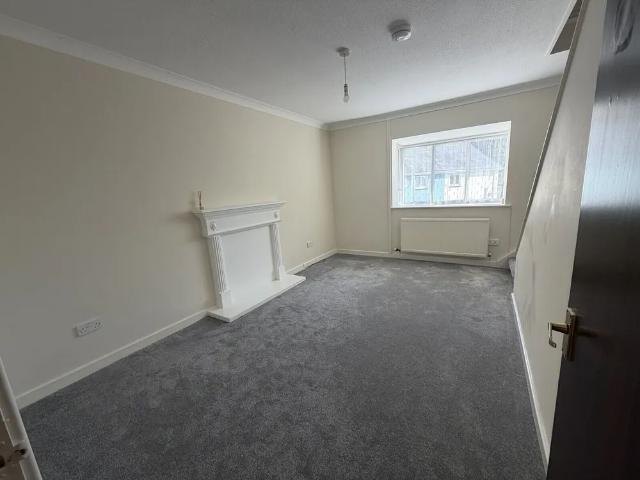 Townhouse for rent in Llandeilo, Wales