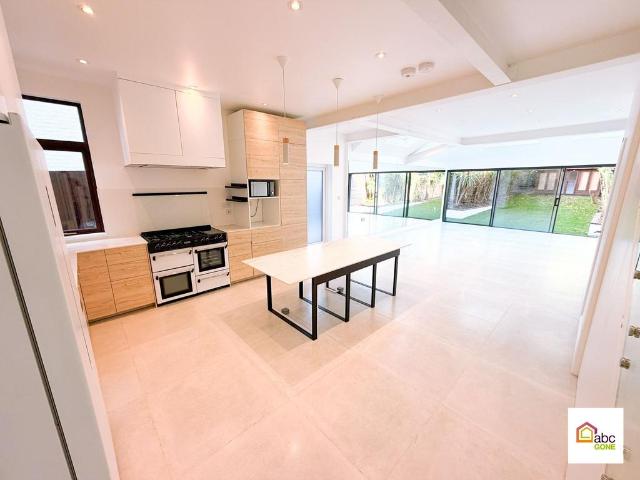House for rent in London Borough of Bexley, Greater London