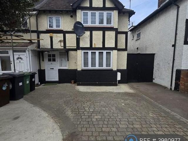 House for rent in Chingford Mount, Highams Park