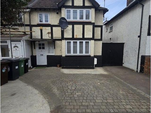 Apartment for rent in Chingford Mount, Highams Park