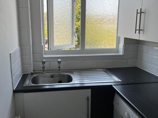 Apartment for rent in Chingford Mount, Highams Park