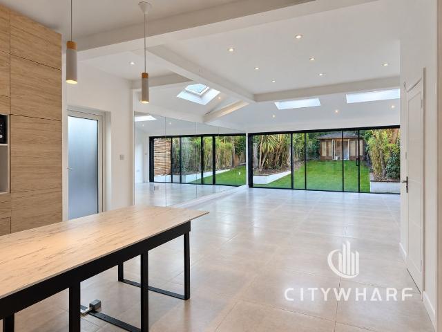 House for rent in London Borough of Bexley, Greater London