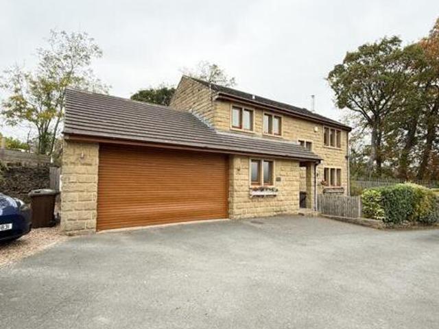 House for sale in Holmfirth, West Yorkshire