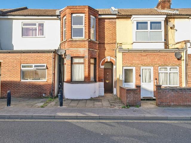 Apartment for rent in Buckland, City Of Portsmouth