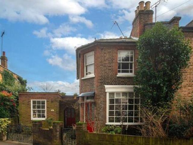 House for sale in Richmond Hill, Deepcut