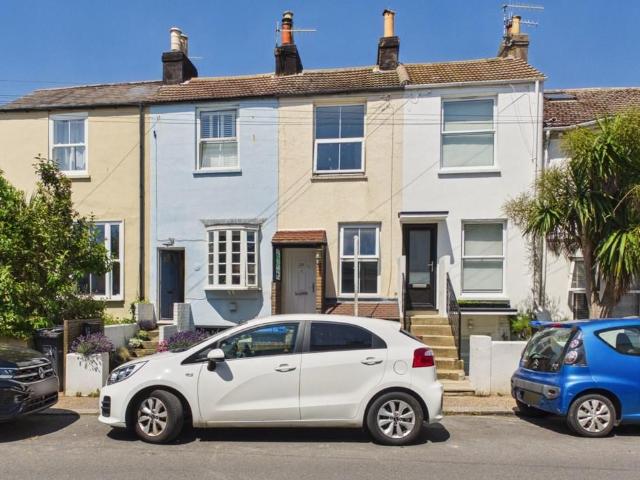 House for rent in Fishersgate, West Sussex