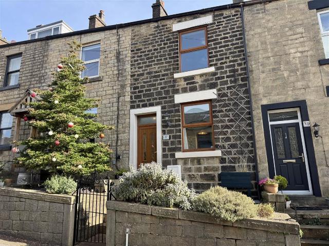 House for rent in Padfield, High Peak