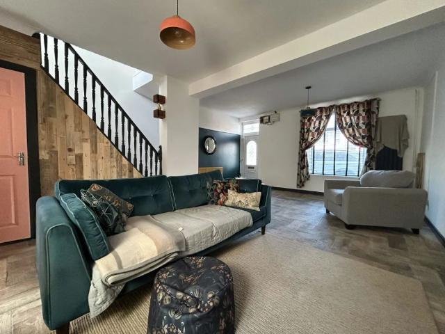 Room for rent in Ynysybwl and Coed-y-cwm, Ynysybwl